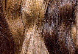 Perruque en cheveux naturels ou synthétiques ?